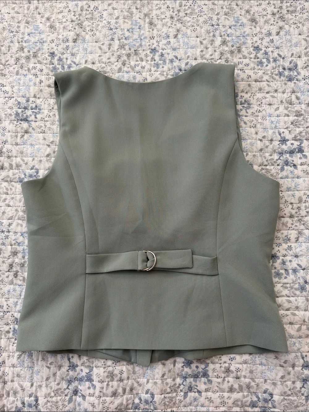 Abercrombie & Fitch Sage Green Button-Front blouse - Picture 2 of 3